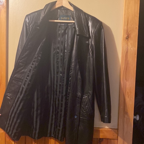 Danier leather jacket - Picture 2 of 4